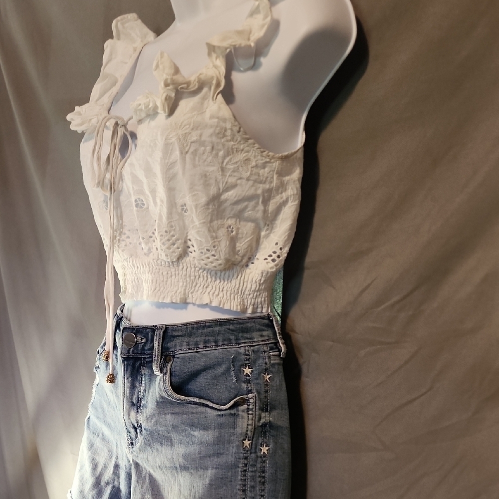 SEEK the Label Elegant Cream Lace Crop Top - Picture 4 of 6